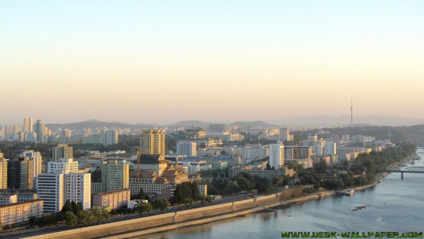 City ​​by the river