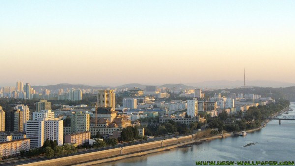 City ​​by the river