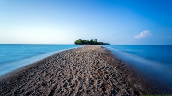 Walk to the island